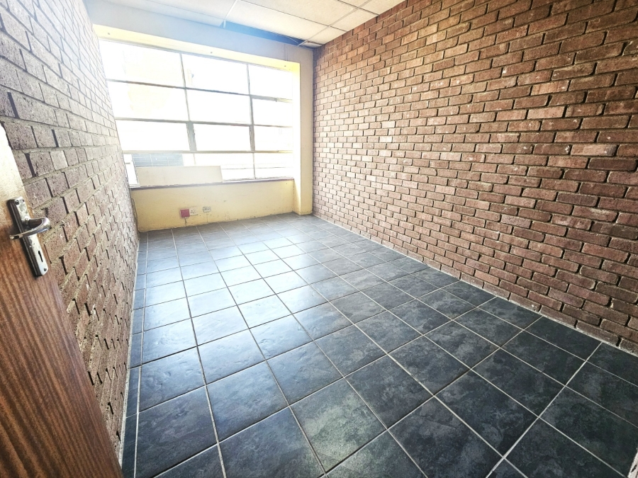 To Let Commercial Property for Rent in Rustenburg Rural North West